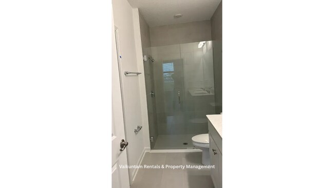 Building Photo - 563 Cherry Elm Dr