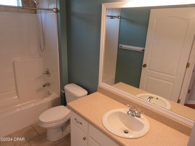 Building Photo - 918 Amber Way