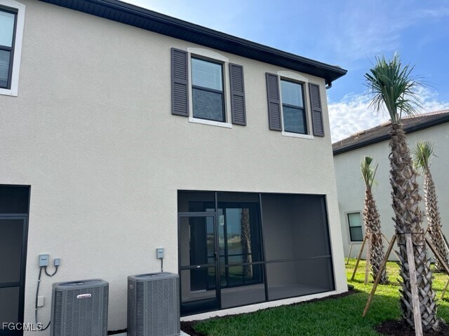 Building Photo - 14204 Pine Lodge Ln