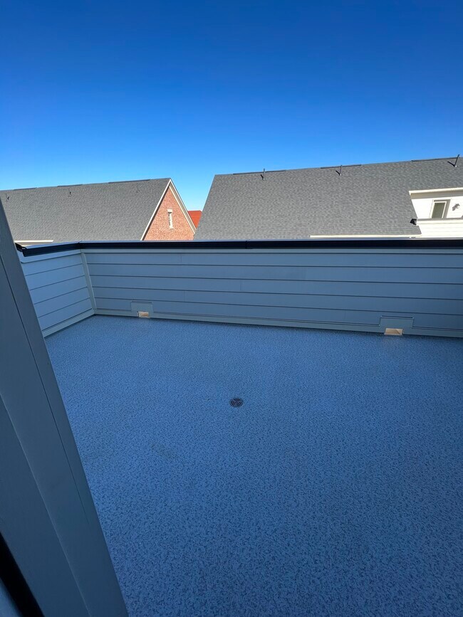 Building Photo - 930 Heights Alley