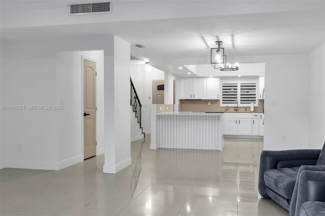 Building Photo - 8898 SW 62nd Terrace