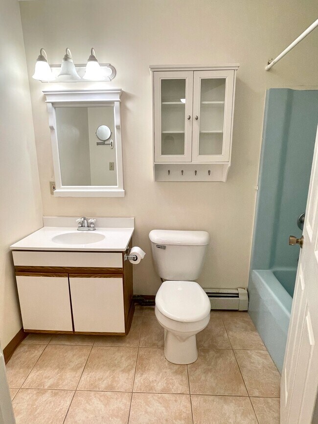 Building Photo - 35 Mathews Ave