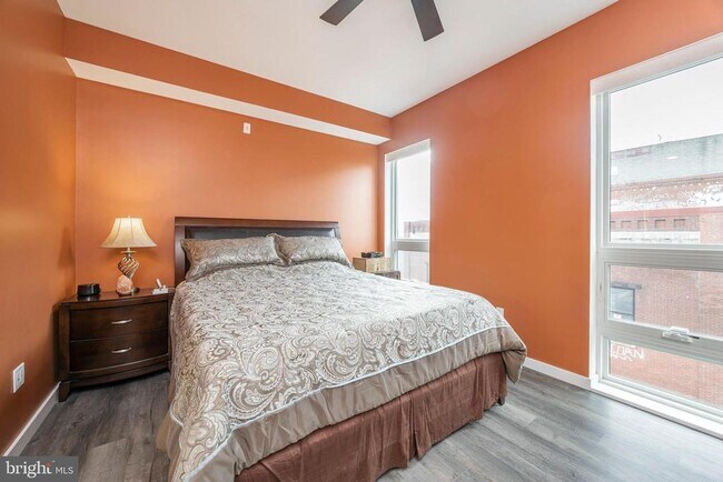 Building Photo - 1501 N 31st St