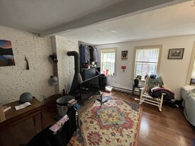 Building Photo - 33 Winchester St