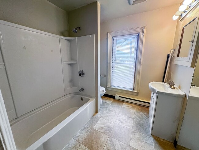 Building Photo - 639 Washington Blvd