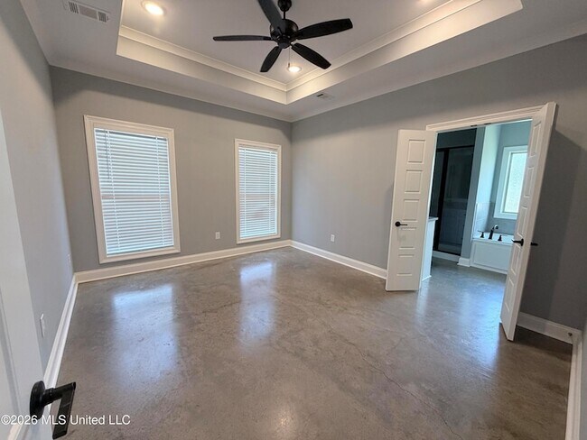 Building Photo - 531 Birchwood Blvd