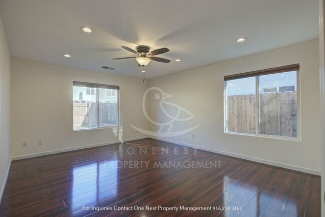 Building Photo - 3 bdrm 2 bth - Great Floorplan