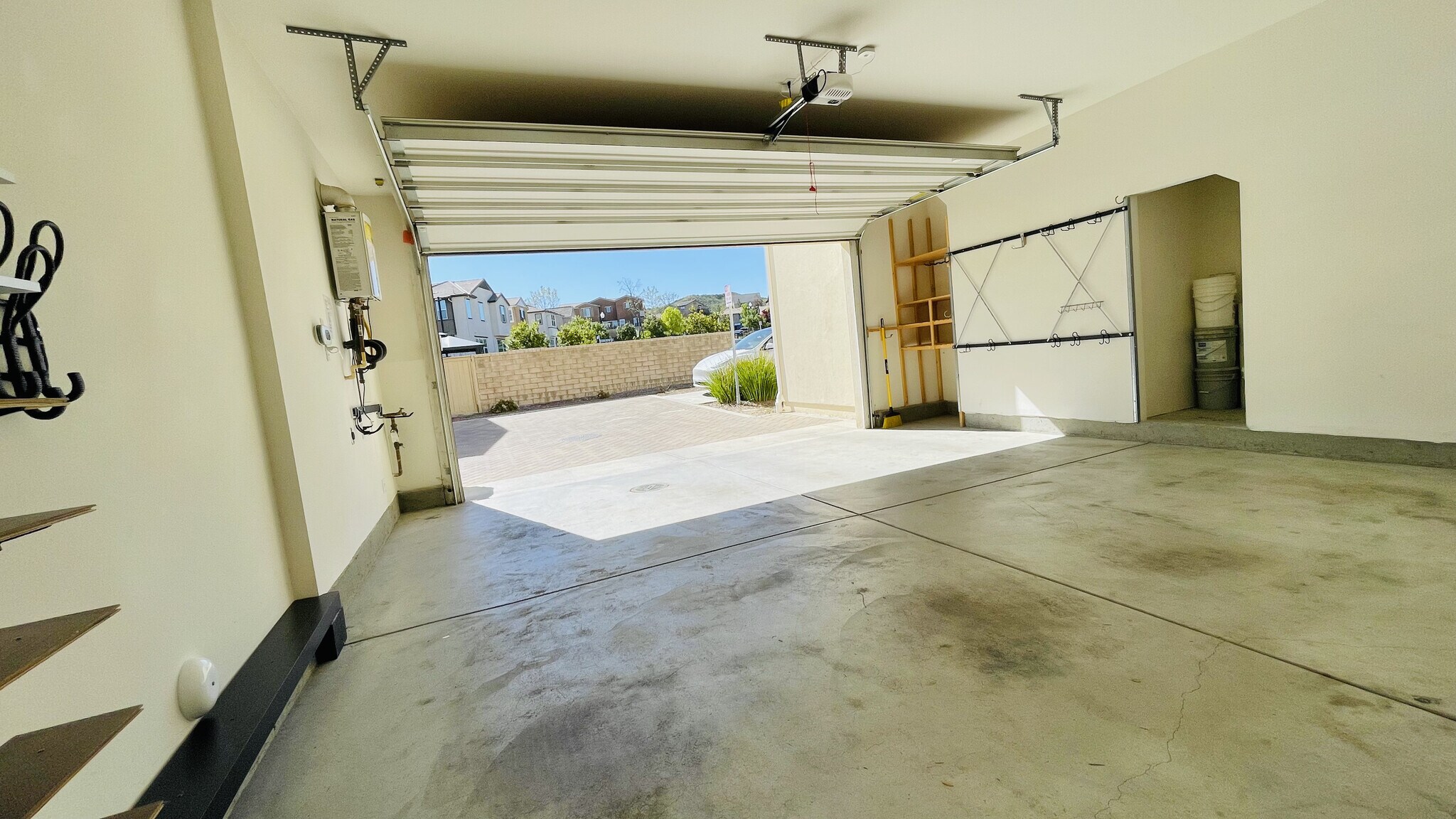 Building Photo - 24359 Verdugo Cir