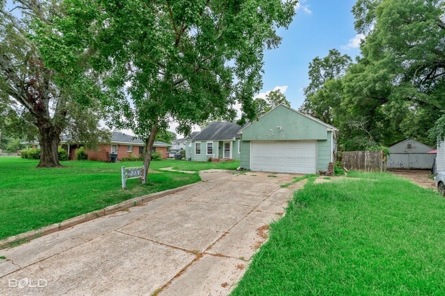 Building Photo - Home For Rent!