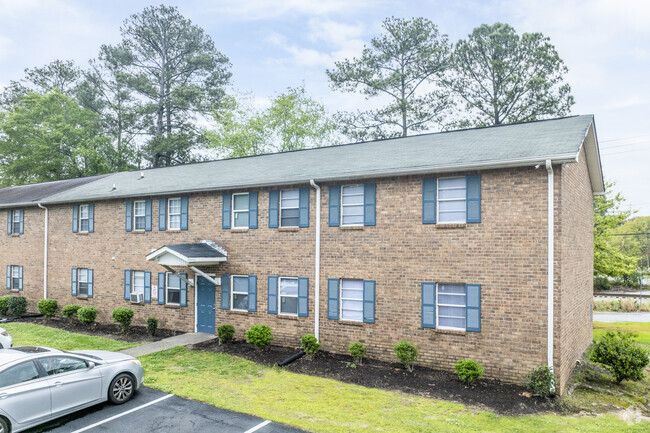 Ames Villas Apartments - The Pines at Farrow Apartments    