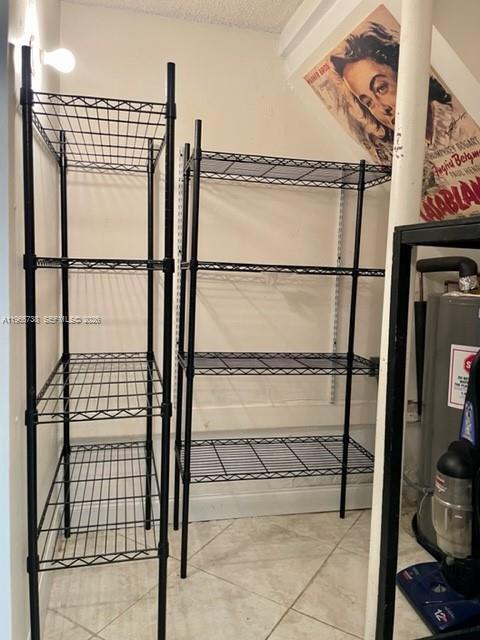 Building Photo - 613 N University Dr