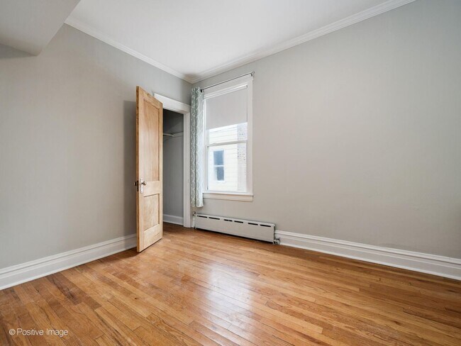 Building Photo - 4142 N Albany Ave