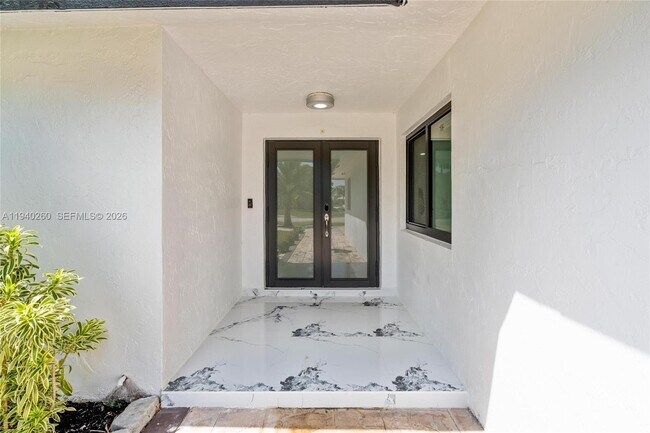 Building Photo - 730 SW 95 Terrace