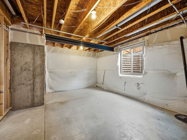 Building Photo - 527 Stoney Brook Rd