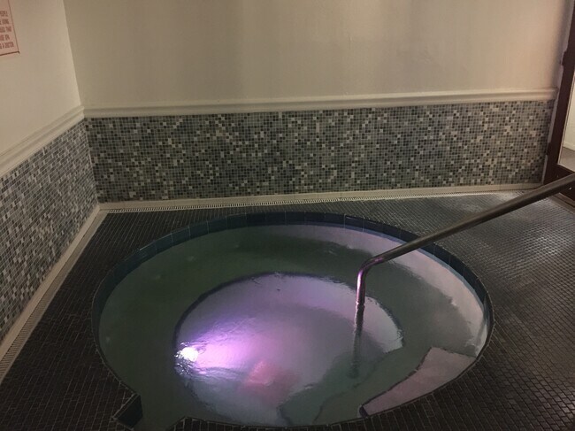 Building Photo - 345 Medallion Blvd