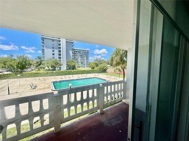 Building Photo - 15600 NW 7th Ave