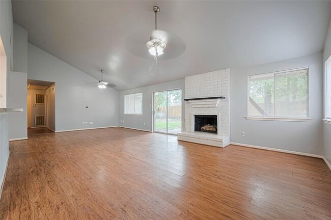 Building Photo - 15238 Ensenada Dr