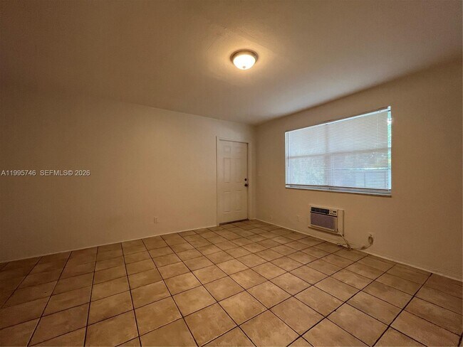 Building Photo - 2303 Adams St