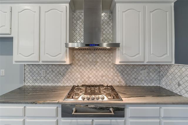 Building Photo - 15760 Scenic Rd