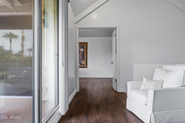 Building Photo - 7118 E Buena Terra Way