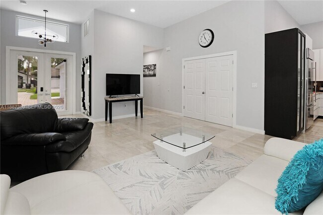 Building Photo - 1230 S 13th Ave