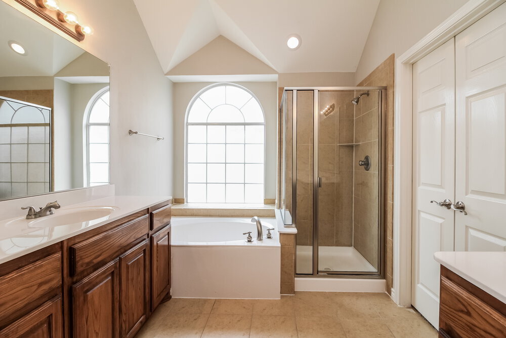 Building Photo - 211 Gatehouse Dr