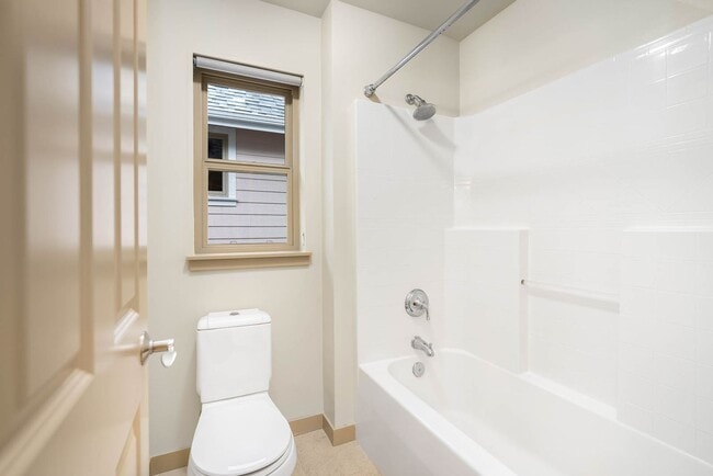 Building Photo - 23530 NE 13th Pl