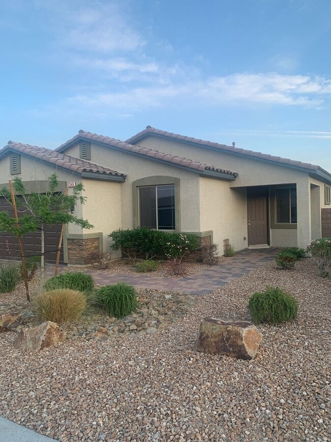 Primary Photo - Billbray Ranch 4 Bdrm Single Family Home w...