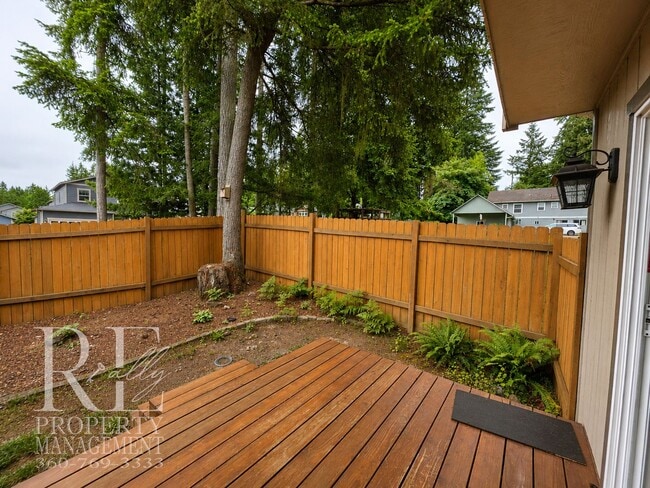 Building Photo - 4250 SE Horsehead Way