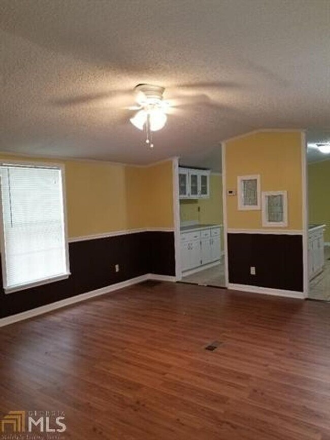 Building Photo - 169 Brentwood Ln