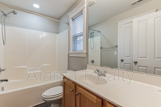 Building Photo - 4234 Vance Rd N