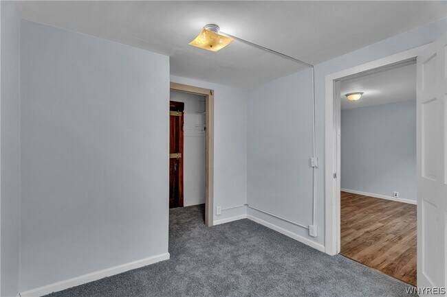 Building Photo - 212 Lockwood Ave