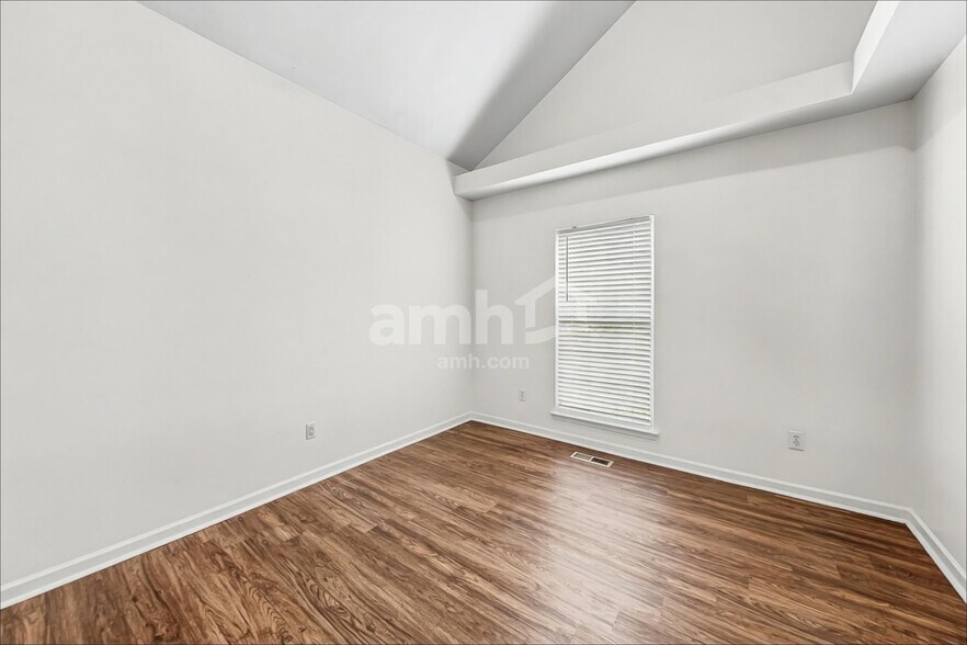 Building Photo - 4804 Peninsula Pointe Dr