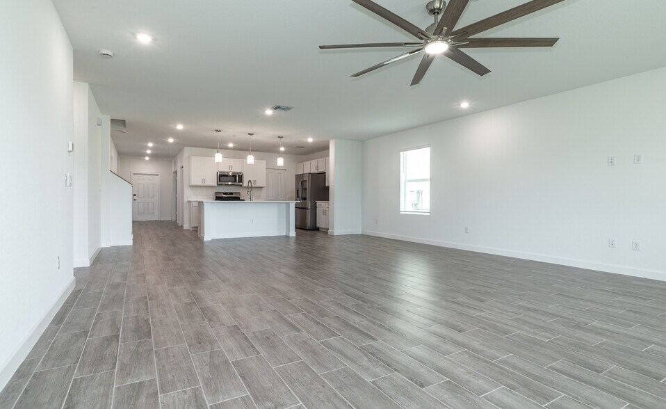 Building Photo - 6378 NW Windwood Way