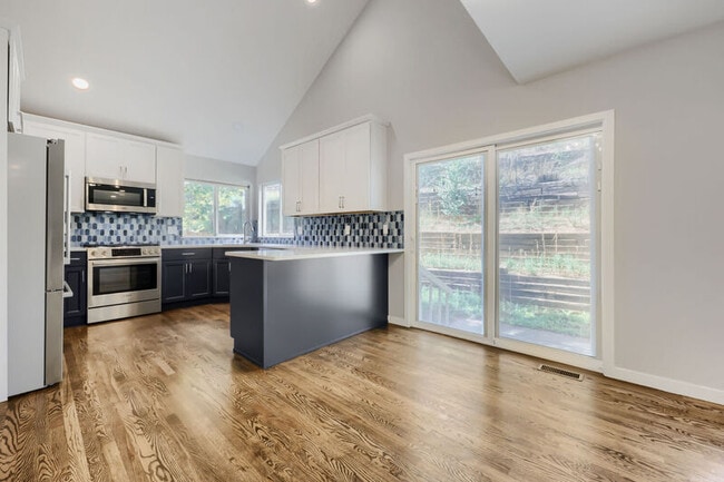 Building Photo - 885 Marlstone Pl