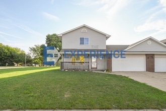 Building Photo - 1600 S Campbell Trail