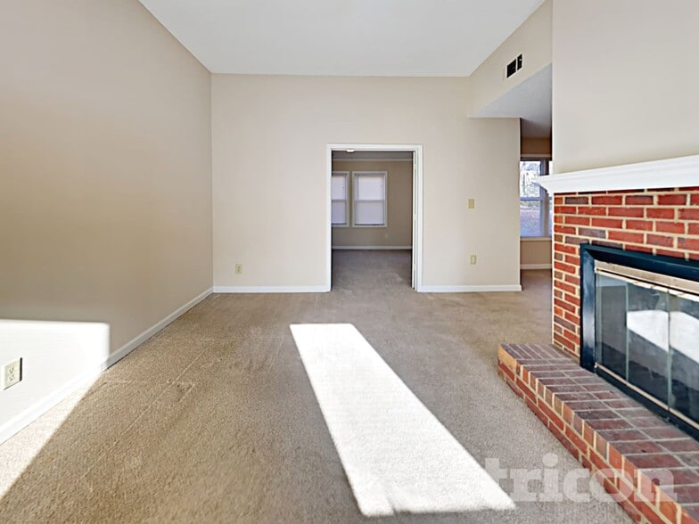 Building Photo - 1971 Rocky Mill Ln