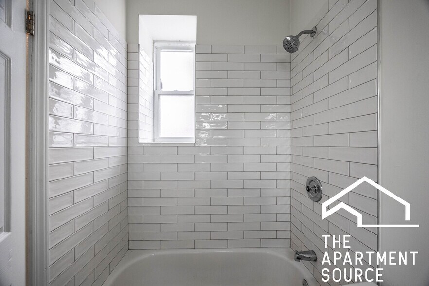 Building Photo - 2112 N Campbell Ave