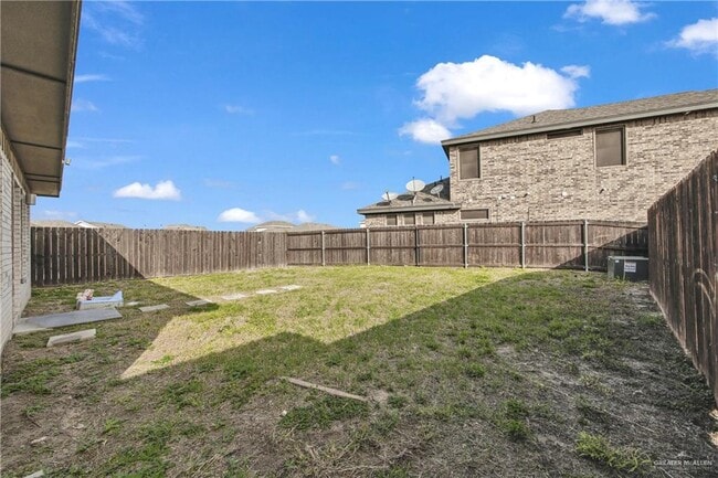 Building Photo - 22 South Dr