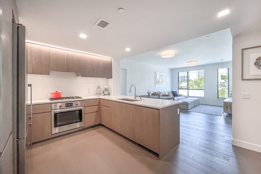 Building Photo - 1300 22nd St