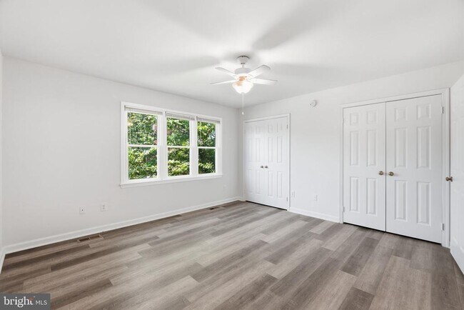 Building Photo - 541 Colecroft Ct