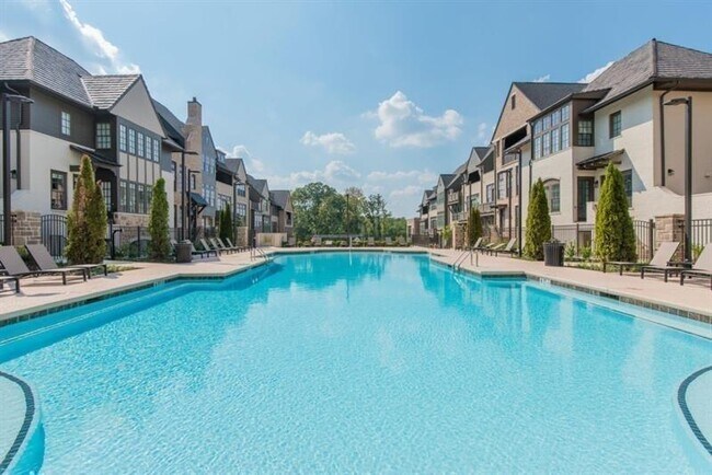 Building Photo - 6594 Beacon Dr