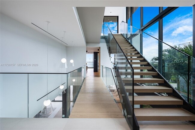 Building Photo - 1369 N Venetian Way