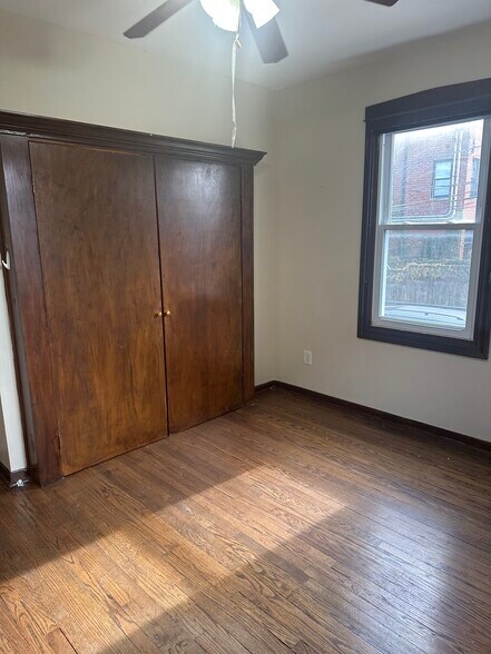 Building Photo - 4118 N Western Ave