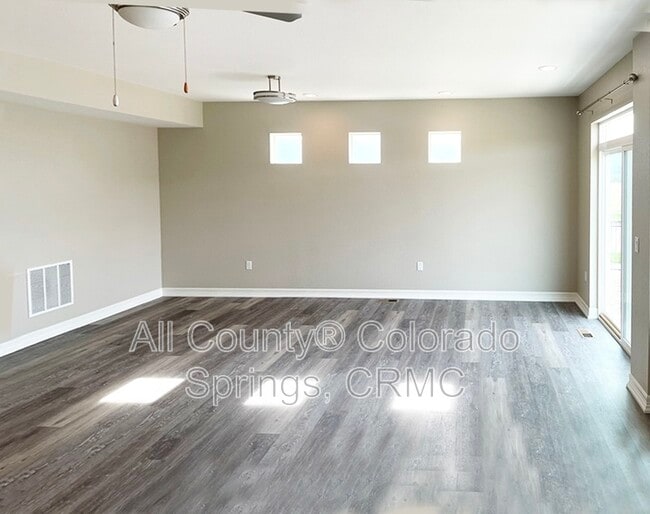 Building Photo - 610 Thimbleberry Point