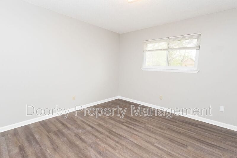 Building Photo - 124 Fawn Dr