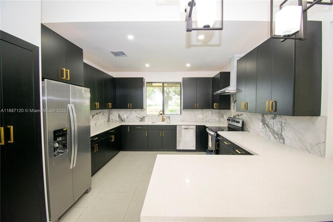 Building Photo - 8173 Silver Palm Ct