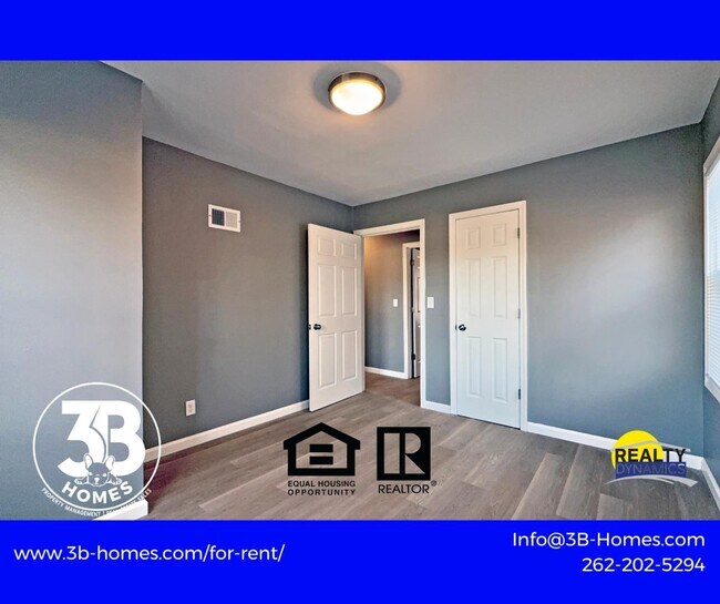 Building Photo - 4924 N 22nd St