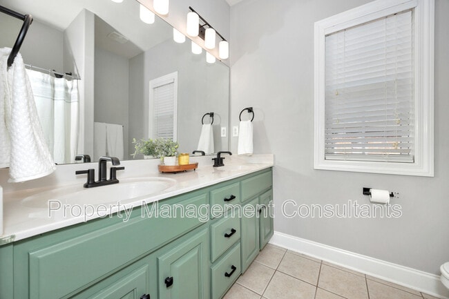 Building Photo - 108 Blackwood Dr NW