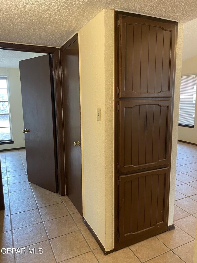 Building Photo - 1504 Monte Sanders Ln